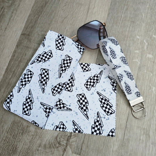 Checkered Bolt